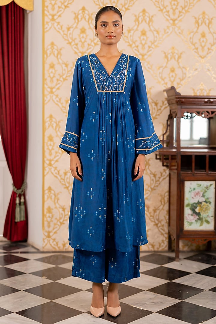 Blue Cotton Silk Geometric Printed Kurta Set by 17:17 at Pernia's Pop Up Shop