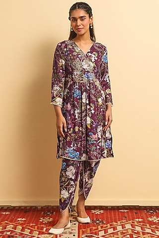 Wine Silk Bemberg Hand Embroidered Kurta Set by Sage Saga