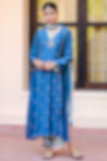 Peacock Blue Hand Embroidered Kurta Set by Sage Saga at Pernia's Pop Up Shop