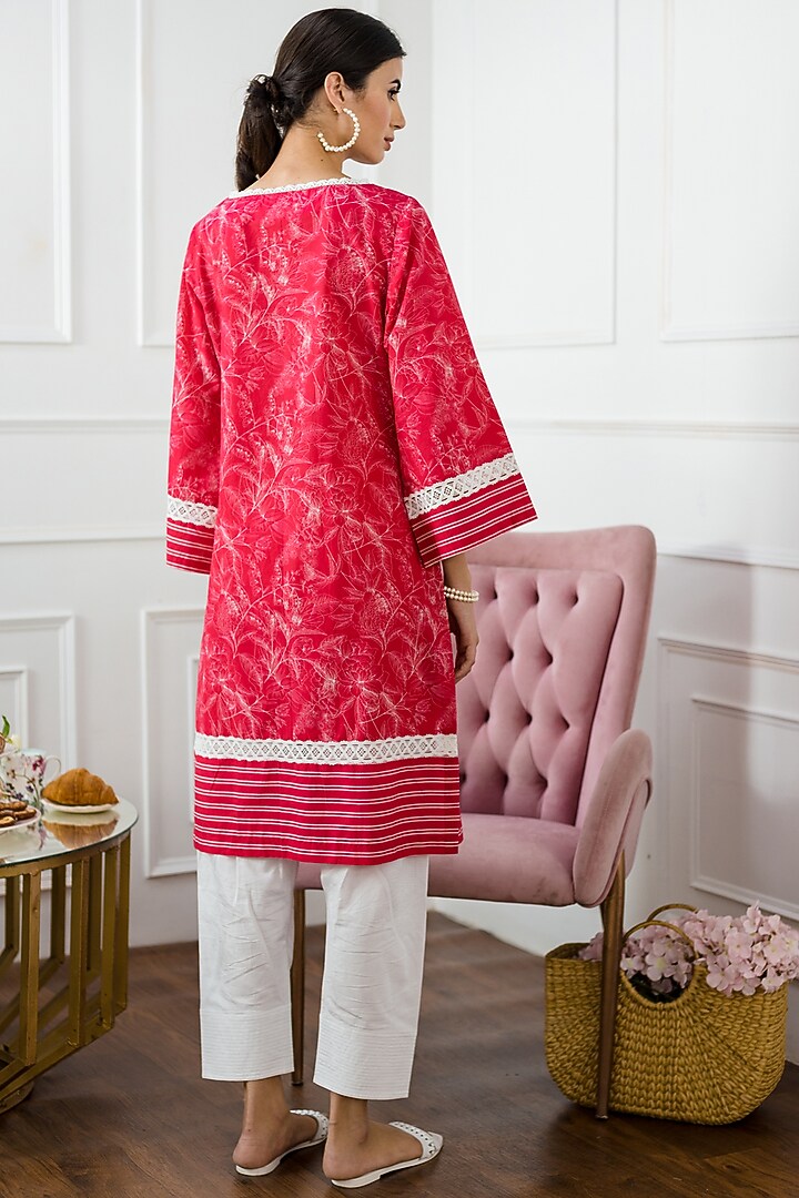 Fuchsia Floral Printed Kurta With Salwar Pants by Sage Saga at Pernia's Pop Up Shop