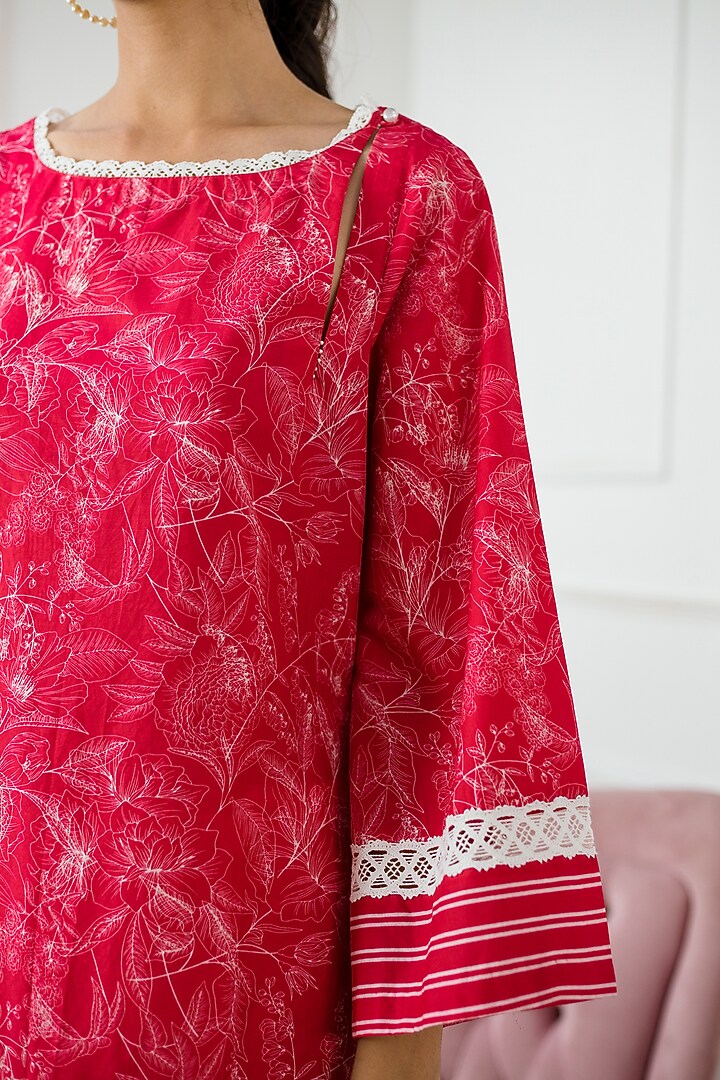 Fuchsia Floral Printed Kurta With Salwar Pants by Sage Saga at Pernia's Pop Up Shop