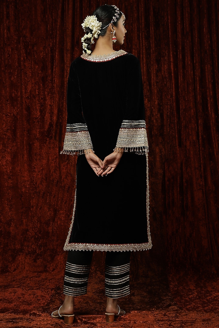 Black & Maroon Velvet Kasab Work Kurta Set by Shikhar Sharma at Pernia's Pop Up Shop