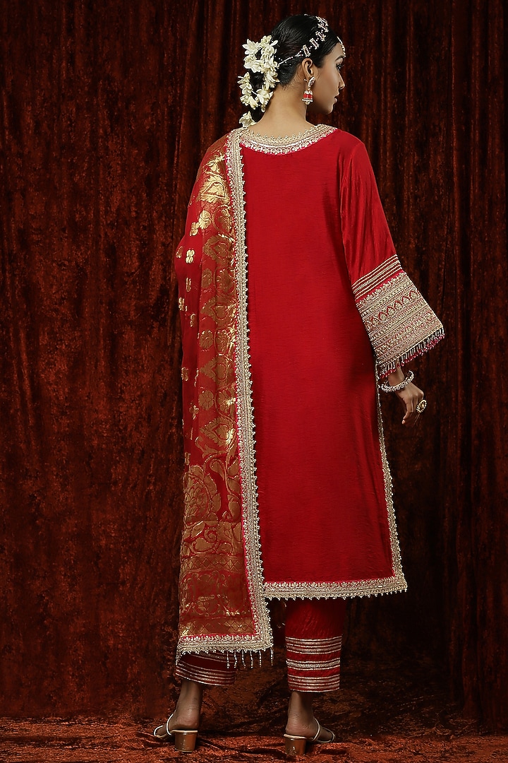 Deep Red Silk Chanderi Embroidered Kurta Set by Shikhar Sharma at Pernia's Pop Up Shop