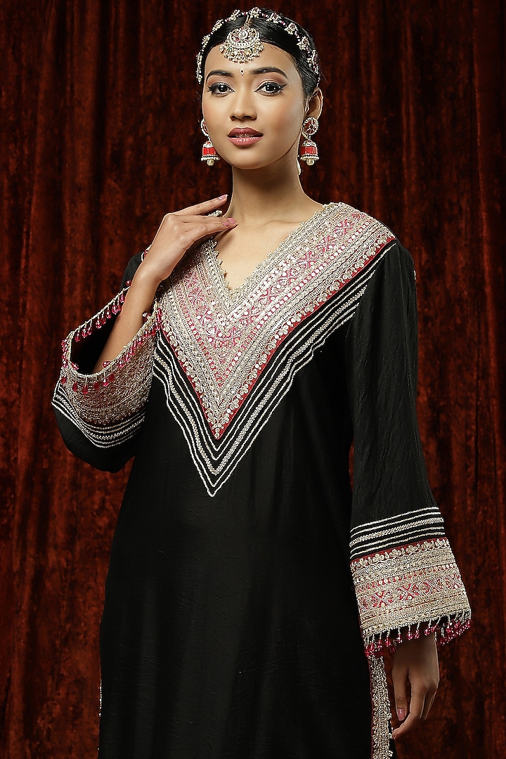 Black Silk Chanderi Embroidered Kurta Set by Shikhar Sharma at Pernia's Pop Up Shop