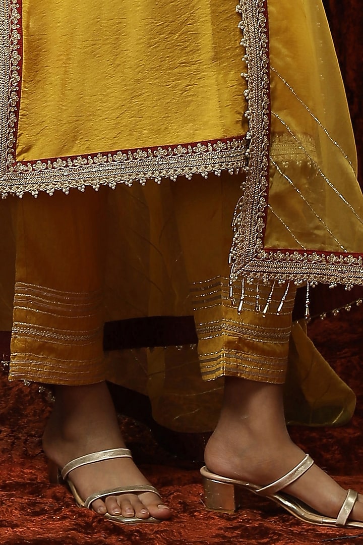 Yellow Silk Chanderi Embroidered Kurta Set by Shikhar Sharma at Pernia's Pop Up Shop