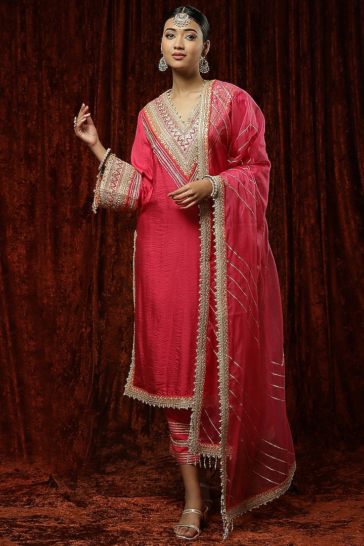 Pink Silk Chanderi Embroidered Kurta Set by Shikhar Sharma at Pernia's Pop Up Shop