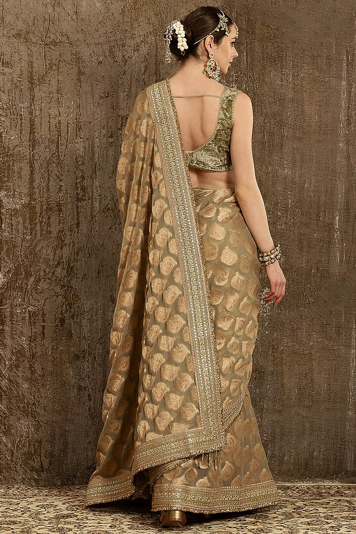 Pista Green Georgette Embroidered Wedding Saree Set by Shikhar Sharma at Pernia's Pop Up Shop