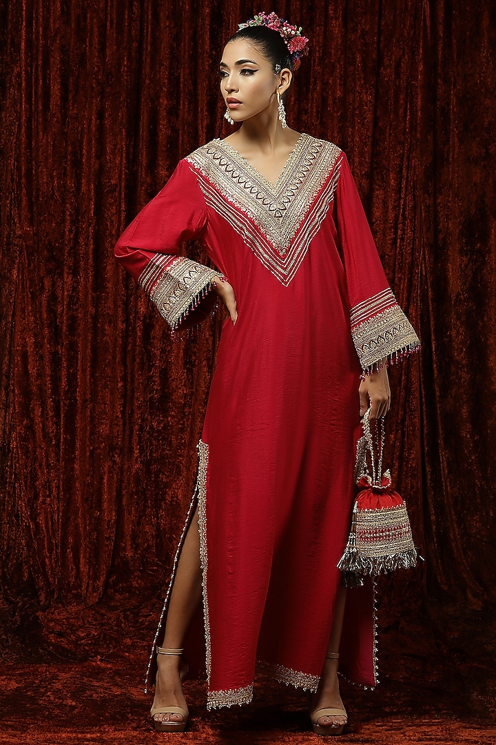 Maroon & Rani Pink Embroidered Kaftan by Shikhar Sharma at Pernia's Pop Up Shop