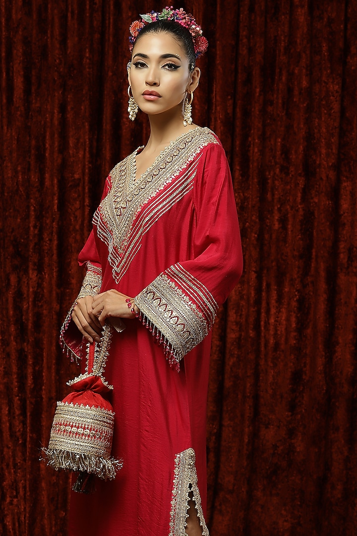 Maroon & Rani Pink Embroidered Kaftan by Shikhar Sharma at Pernia's Pop Up Shop