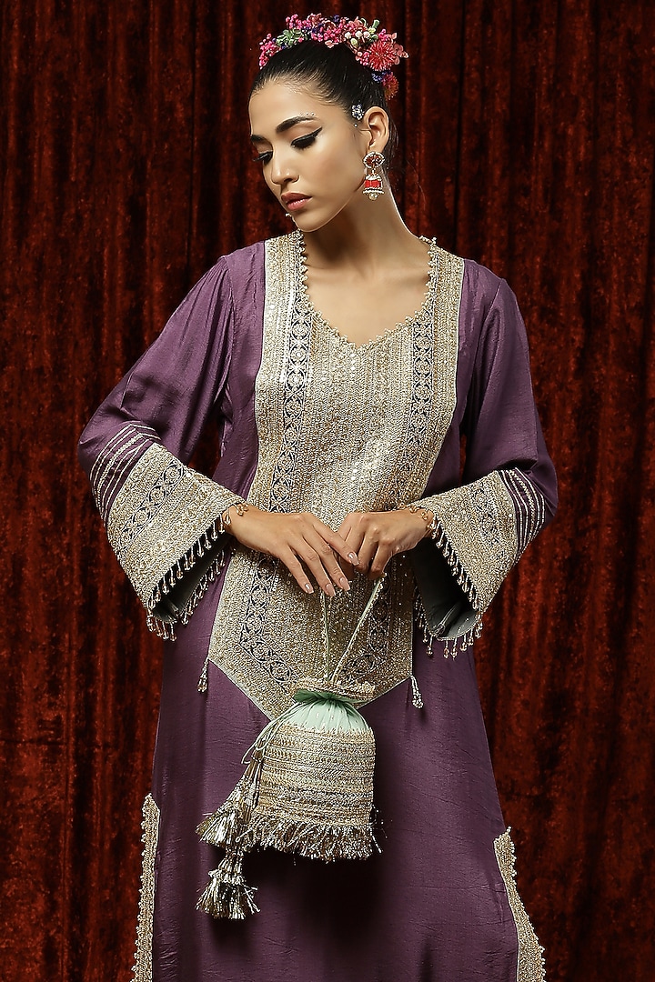 Dusty Purple Embroidered Kurta Kaftan by Shikhar Sharma at Pernia's Pop Up Shop