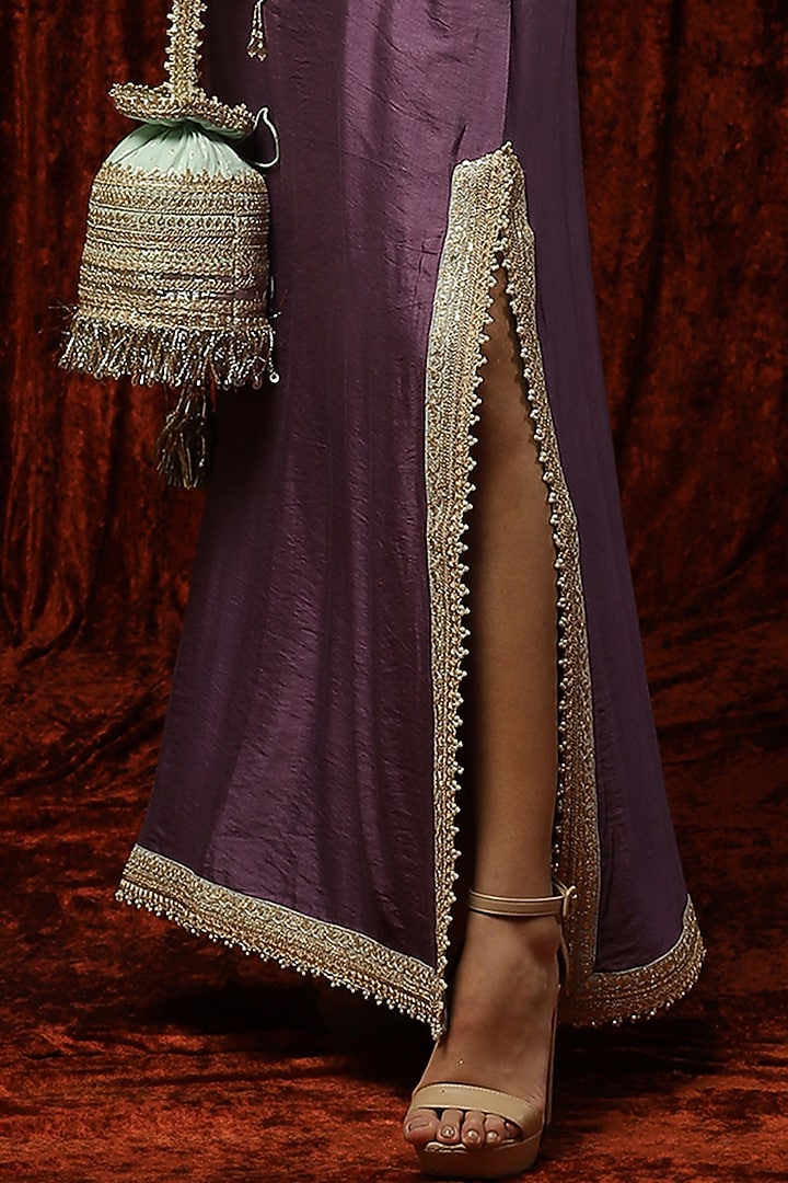 Dusty Purple Embroidered Kurta Kaftan by Shikhar Sharma at Pernia's Pop Up Shop