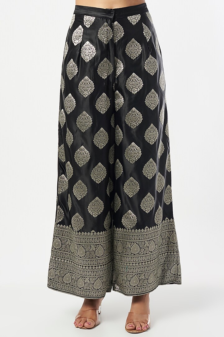 Black Silk Zari Co-Ord Set by Shriya Singhi at Pernia's Pop Up Shop