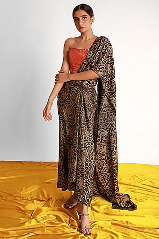 Black Mashru Silk Pre-Stitched Saree Set by Shriya Singhi