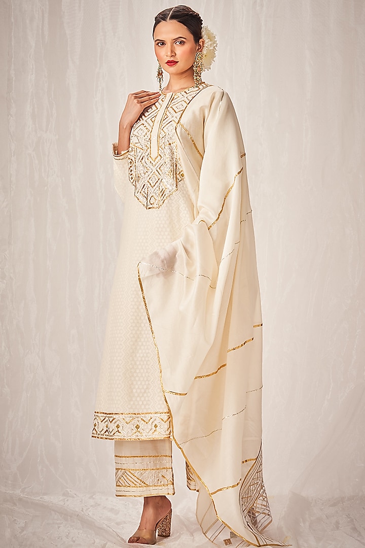 Off-White Pure Chanderi Silk Embroidered Kurta by Gulabo By Abu Sandeep