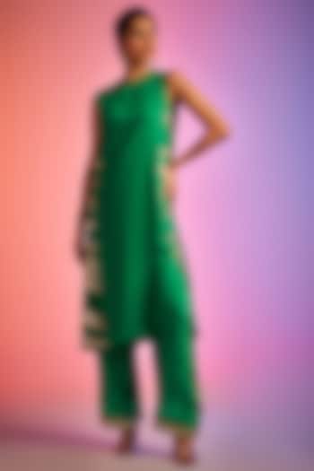 Green Georgette Embroidered Kurta by Gulabo By Abu Sandeep at Pernia's Pop Up Shop