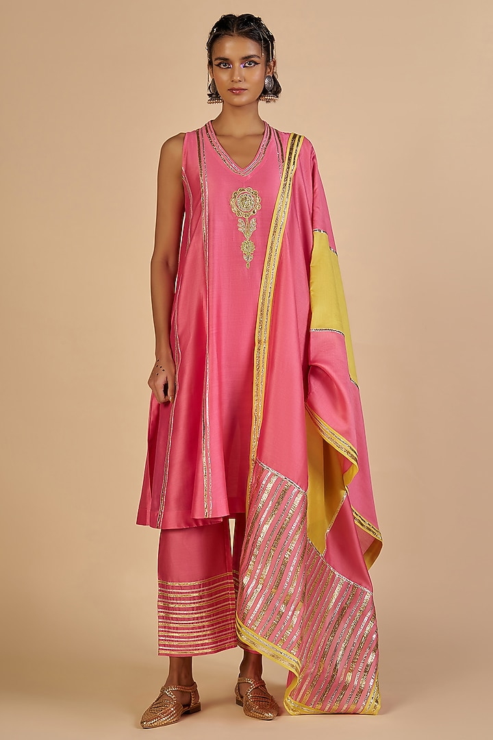 Pink Chanderi Dupatta by Gulabo By Abu Sandeep at Pernia's Pop Up Shop