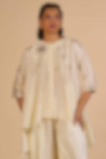 Off-White Chanderi Shirt by Gulabo By Abu Sandeep at Pernia's Pop Up Shop