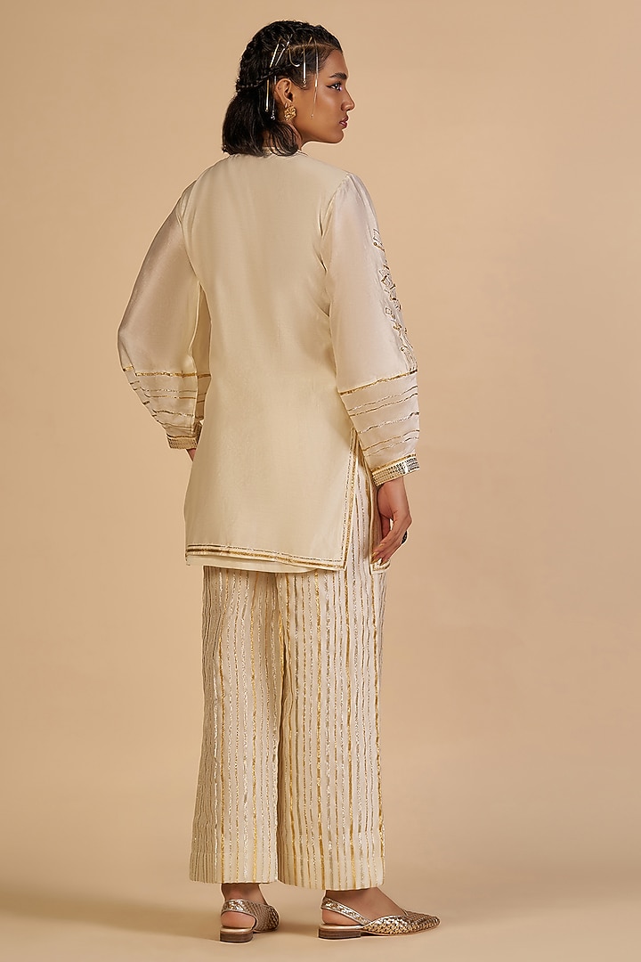 Off-White Chanderi Tunic by Gulabo By Abu Sandeep at Pernia's Pop Up Shop