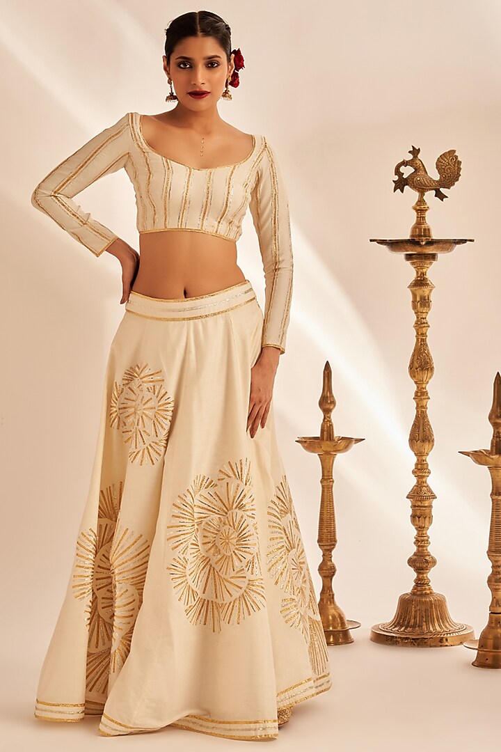 Off-White Chanderi Silk Embroidered Blouse by Gulabo By Abu Sandeep