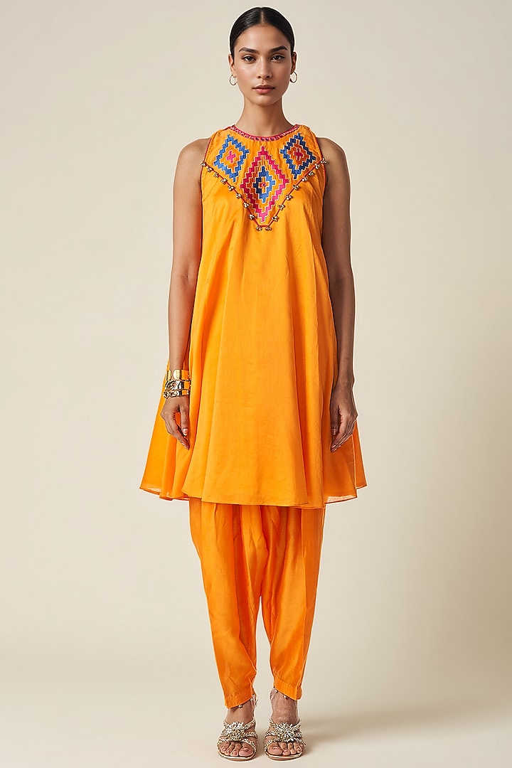 Mango Chanderi Ikat Applique Sleeveless Kurta by Gulabo By Abu Sandeep at Pernia's Pop Up Shop