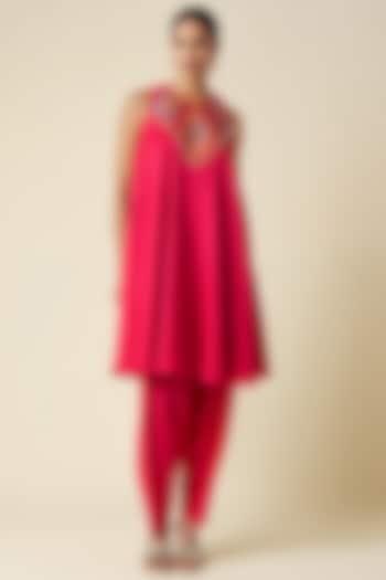 Pink Chanderi Ikat Applique Sleeveless Kurta by Gulabo By Abu Sandeep at Pernia's Pop Up Shop