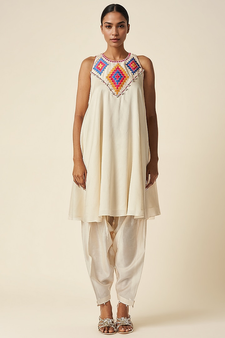 Off-White Chanderi Ikat Applique Sleeveless Kurta by Gulabo By Abu Sandeep at Pernia's Pop Up Shop