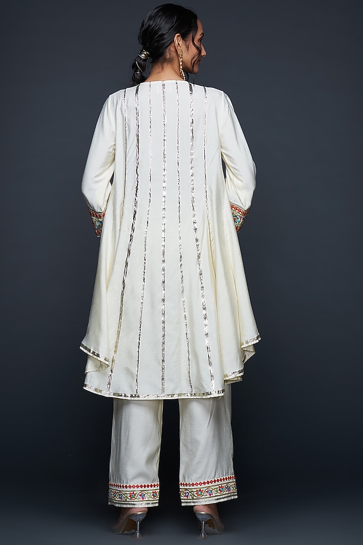 Off-White Viscose Chanderi Silk Straight Kurta by Gulabo By Abu Sandeep at Pernia's Pop Up Shop
