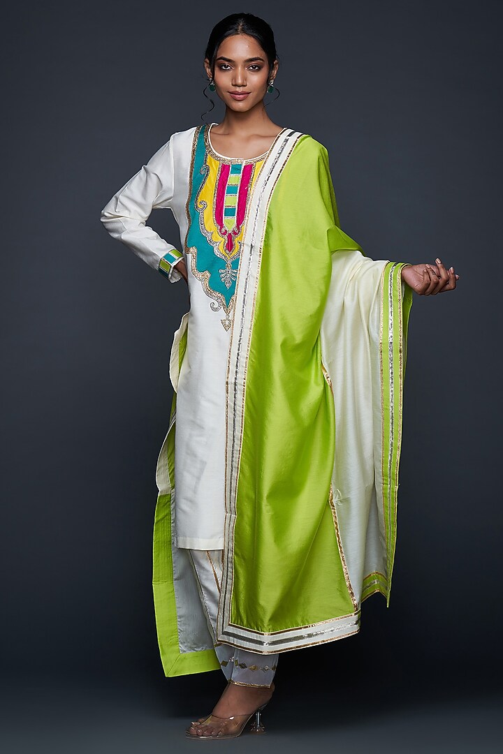 Off-White Cotton Silk Two Toned Dupatta by Gulabo By Abu Sandeep at Pernia's Pop Up Shop