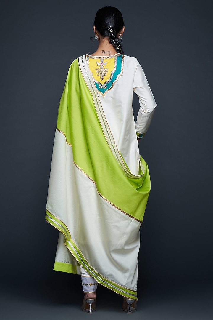 Off-White Cotton Silk Two Toned Dupatta by Gulabo By Abu Sandeep at Pernia's Pop Up Shop