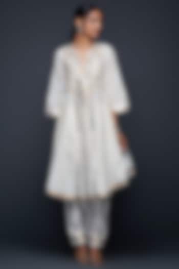 Off-White Chanderi & Jamdani Gota Applique Flared Kurta by Gulabo By Abu Sandeep at Pernia's Pop Up Shop