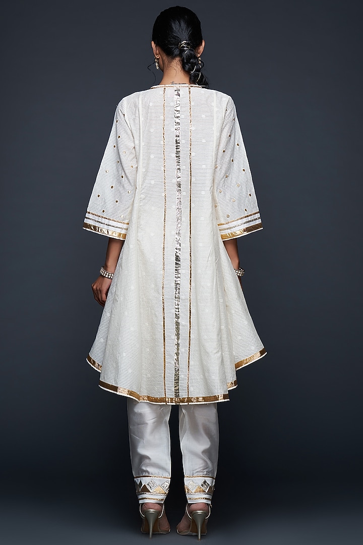 Off-White Chanderi & Jamdani Gota Applique Flared Kurta by Gulabo By Abu Sandeep at Pernia's Pop Up Shop