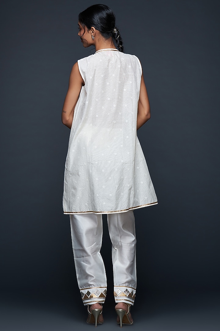 Off-White Jamdani Layered Coat by Gulabo By Abu Sandeep at Pernia's Pop Up Shop