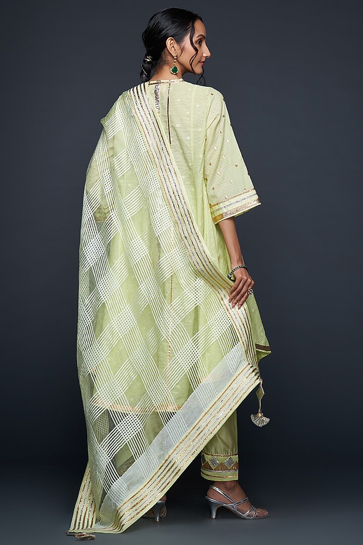 Pista Green Jamdani Dupatta by Gulabo By Abu Sandeep at Pernia's Pop Up Shop