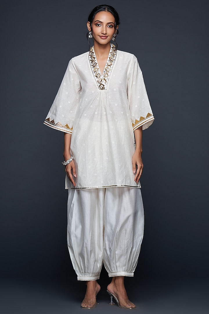 Off-White Jamdani Gota Applique Tunic by Gulabo By Abu Sandeep at Pernia's Pop Up Shop