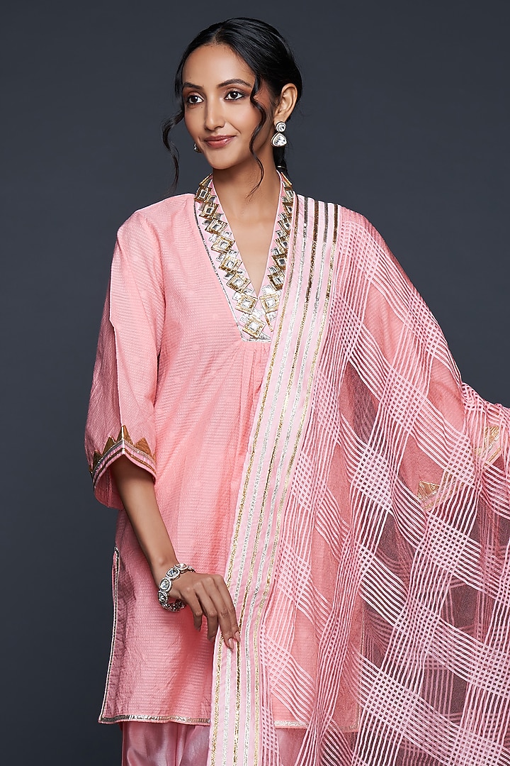 Peach Jamdani Gota Applique Tunic by Gulabo By Abu Sandeep at Pernia's Pop Up Shop