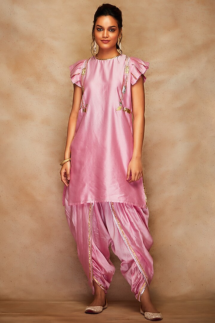 Pink Silk Kurta by Gulabo By Abu Sandeep at Pernia's Pop Up Shop