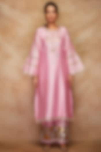 Pink Chanderi Silk Kurta by Gulabo By Abu Sandeep at Pernia's Pop Up Shop