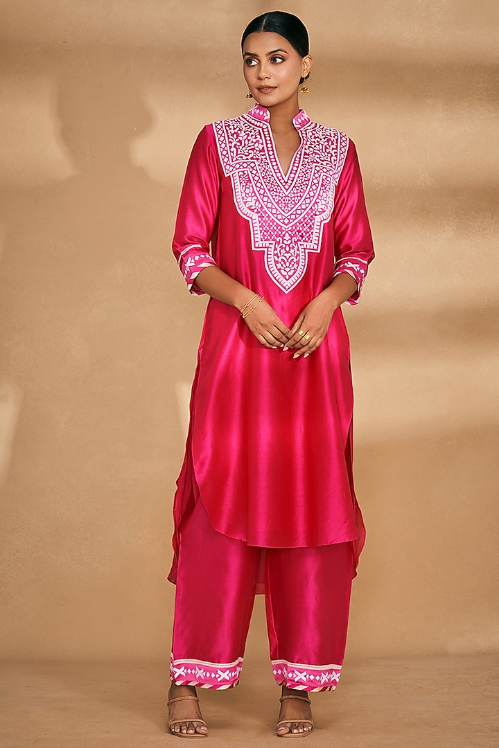 Pink Chanderi Embroidered Collared Kurta by Gulabo By Abu Sandeep at Pernia's Pop Up Shop