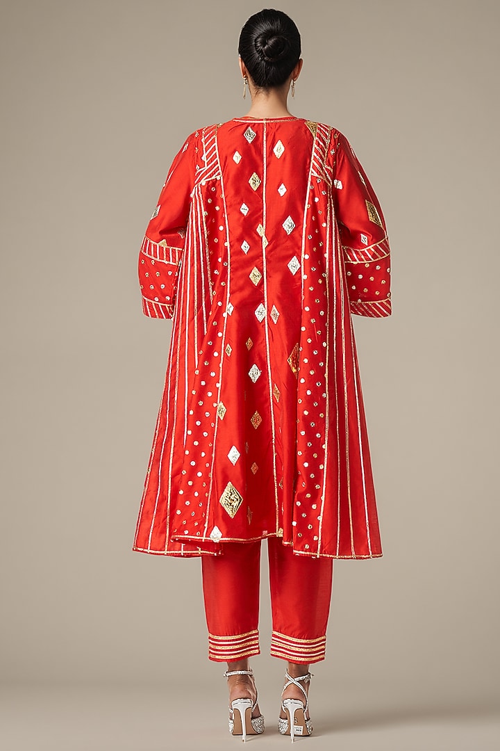 Red Modal Chanderi Kurta Set by Gulabo By Abu Sandeep at Pernia's Pop Up Shop