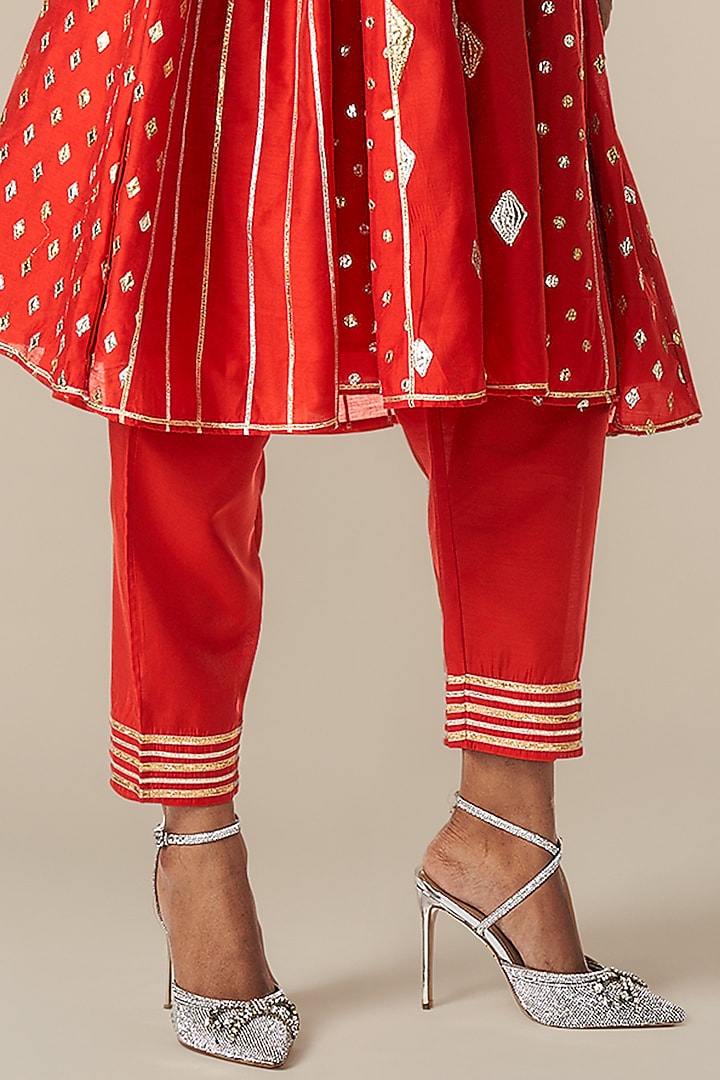 Red Modal Chanderi Kurta Set by Gulabo By Abu Sandeep at Pernia's Pop Up Shop