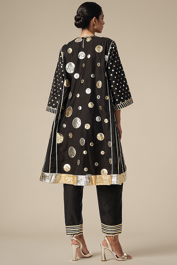 Black Modal Chanderi Kurta Set by Gulabo By Abu Sandeep at Pernia's Pop Up Shop