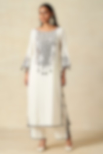 Off-White Rayon A-Line Kurta by Gulabo By Abu Sandeep at Pernia's Pop Up Shop