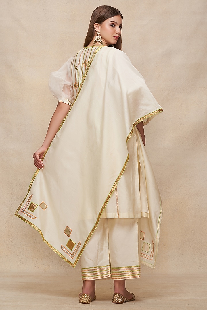 Off-White Chanderi Gota Work Dupatta by Gulabo By Abu Sandeep at Pernia's Pop Up Shop