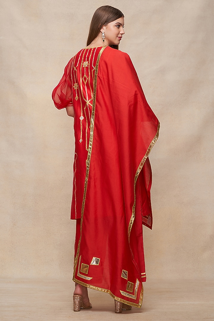 Red Chanderi Dupatta by Gulabo By Abu Sandeep at Pernia's Pop Up Shop