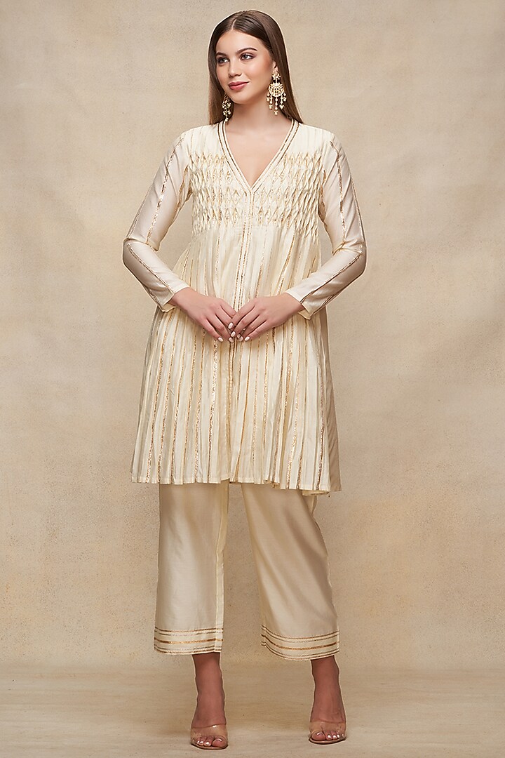 Off-White Chanderi Gota Work Pleated Kurta by Gulabo By Abu Sandeep at Pernia's Pop Up Shop