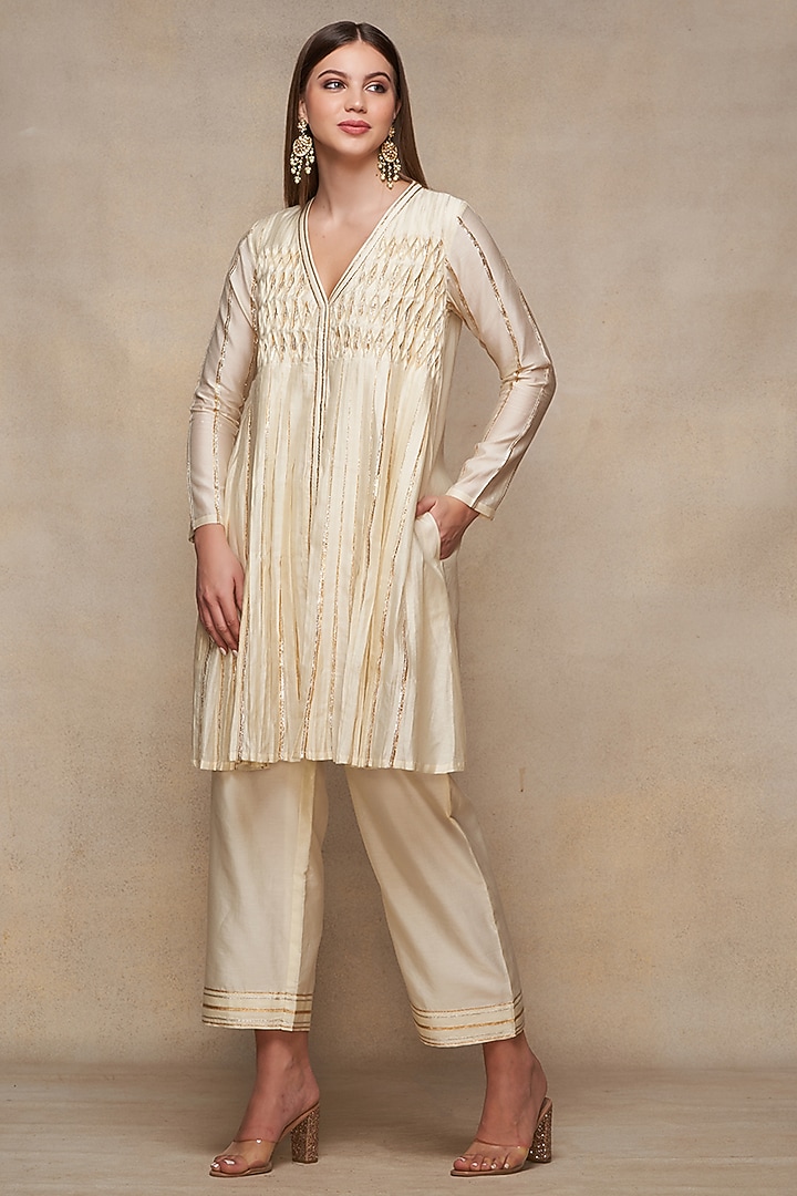 Off-White Chanderi Gota Work Pleated Kurta by Gulabo By Abu Sandeep at Pernia's Pop Up Shop