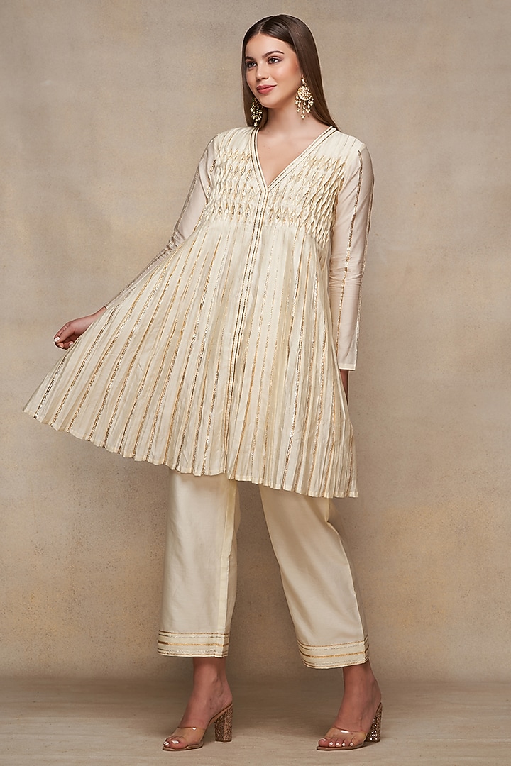 Off-White Chanderi Gota Work Pleated Kurta by Gulabo By Abu Sandeep at Pernia's Pop Up Shop