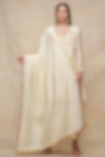 Off-White Chanderi Gota Work Dupatta by Gulabo By Abu Sandeep at Pernia's Pop Up Shop