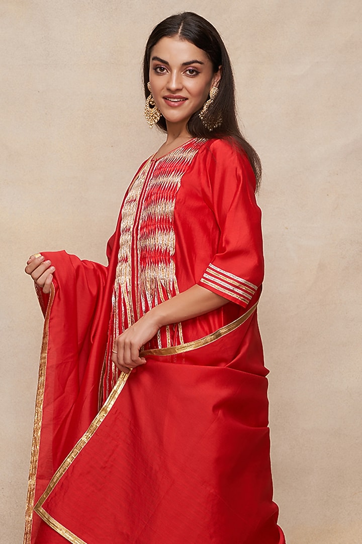 Red Chanderi Gota Work Dupatta by Gulabo By Abu Sandeep at Pernia's Pop Up Shop