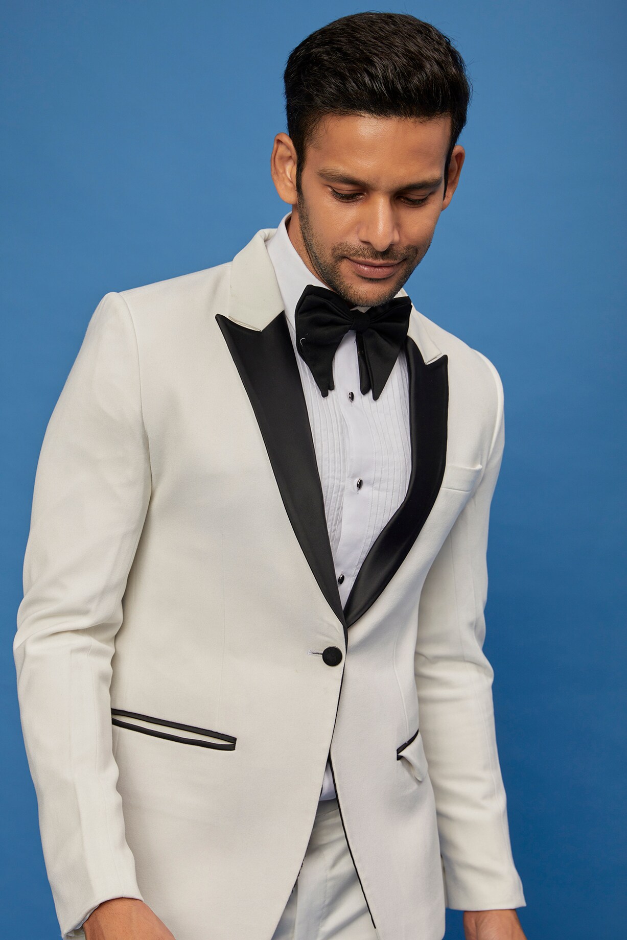Buy SVEN SUITS Ivory Four Way Stretch Tuxedo Set at Pernia